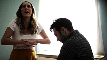 Каденс Лакс лижет и трахает пальцами жестко