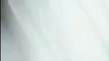 Reine colombienne sexy se masturbe en POV