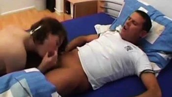 Утренний трах с большой грудью, минет и догги