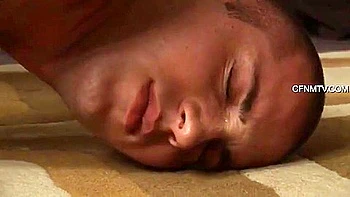 Gangbang BDSM anal no escritório com brinquedos