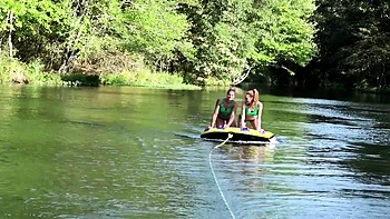 Jenny Blighe lesbisches Amateur Outdoor-Sex