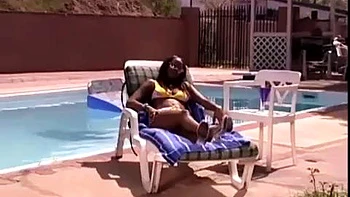 Tripla penetração anal: doggy e cowgirl a três