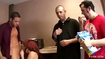 Miley peituda fodida no doggy e cavalgando