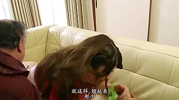 Japanische Milf fickt im HD