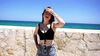 Latina tatuada adolescente pega para casting alemão de foda