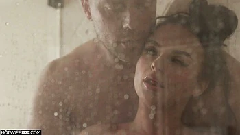 Ramon Nomar folla a la esposa caliente Payton con tremendo culo