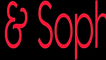 Trans-Kätzchen wird hart anal ohne Kondom gefickt