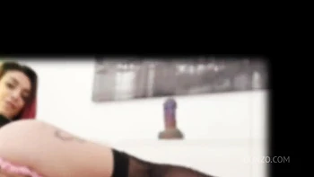 Leyla Botwin von 5 Typen vollgepisst