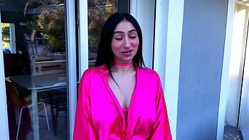 Лилу пробует новый трах с огромным членом - Jacquie et Michel