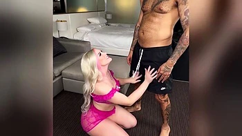 Trixi Brooks bunda grande molhada pra pau no POV