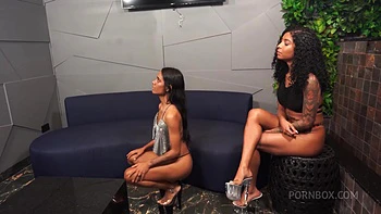 Jasmine Santanna, brésilienne mince de 1,50m, enculee et double pénétrée