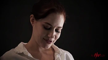 Sergent Ryan, filles rebelles 2 : fétichisme lesbien des pieds ebony