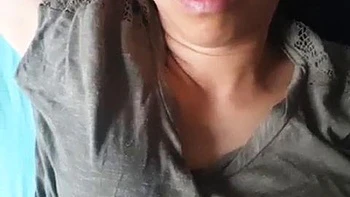 Blanca peluda mamando y follada a lo misionero