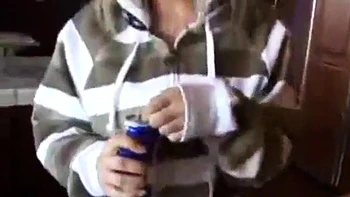 Loira com 3 tetas chupando e fodendo