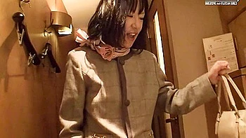 Asian Housewife Gets Hortny At Work