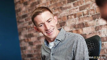 MILF Kiki Daniels baisée à fond par une grosse bite