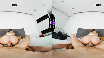 Kristy Waterfall rubia gime en un apasionado misionero