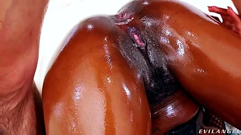 Ebony calientes follando duro