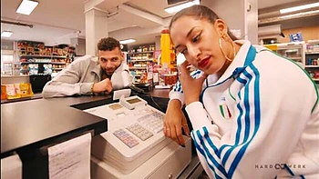 Curvy Sweet Bishop fodida de missionário com pauzão