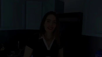 Milf tatuada em lingerie negocia com policiais