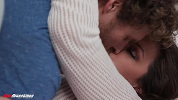 Кимбер заглатывает член сводного брата