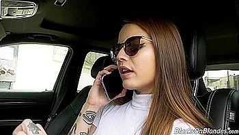 Blonde Vanessa Vega bekommt analen DP-Gangbang