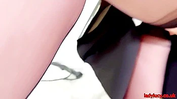 Lucy Gresty fickt Stiefmutter mit fettem Arsch und Titten