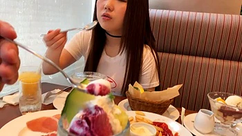 Japonesa peituda fodida de quatro amadora