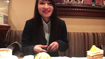 Немецкая сестра сосет и получает кремпай