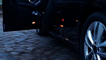 Samantha Kiss, grosse poitrine, baise en public en Allemagne