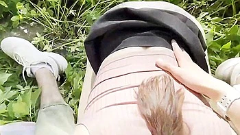 Jovem estudante fodida com pauzão na buceta apertada