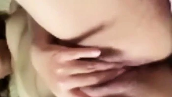 Cariño, masturba conmigo, se siente jodidamente bien