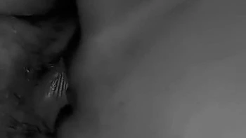 Perfekte Desi-Hausfrau genießt heftigen Fick zu Hause