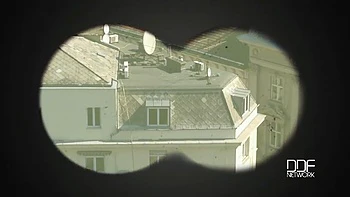 Estudante morena se fode e mexe na buceta de salto