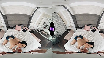 Brünette Jasmine Jayne reitet Schwanz als Cowgirl und Reverse