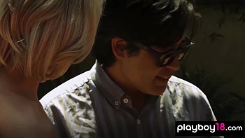 Stiefmutter Amilia & Carlotta wachsen Ferrari draußen