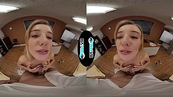 Profesor chupando y follando cowgirl y doggy en VR