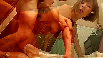 Asiatisches Liefermädchen kassiert unzensiertes Trinkgeld