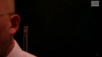 Femme infidèle baisée devant son mari