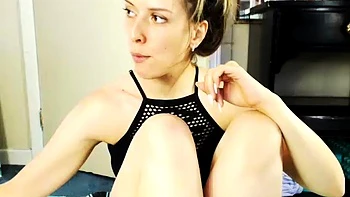 Hot brunette squirts solo on webcam